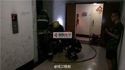 杭州24岁女子乘电梯急速下降被夹 不治身亡(图)